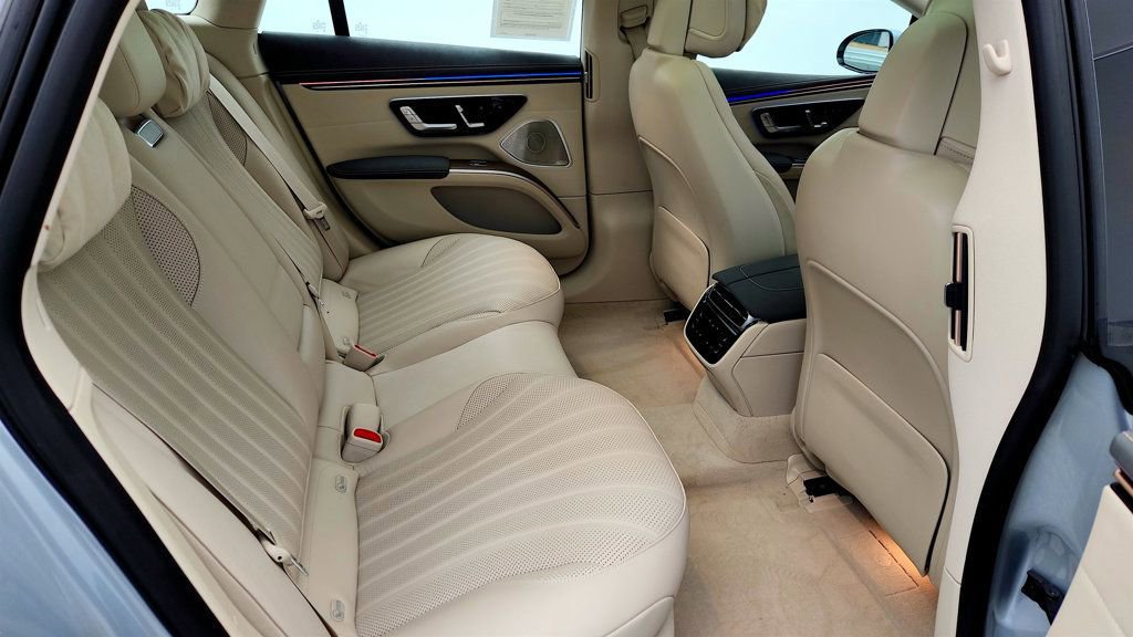 Used 2023 Mercedes-Benz EQS 580 4MATIC Sedan image 23