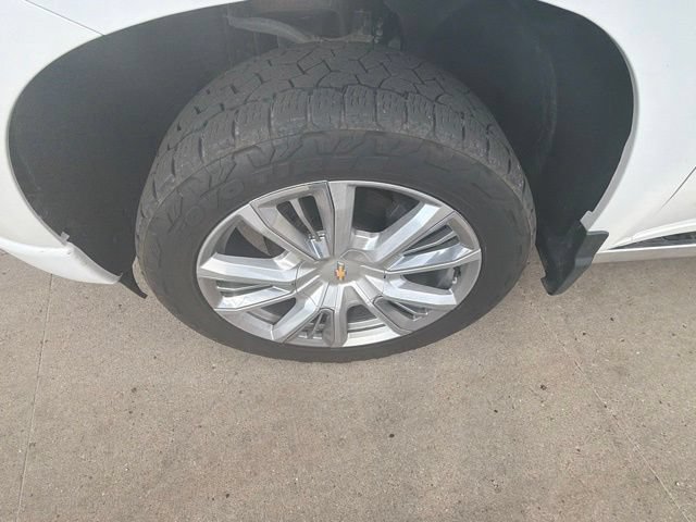 Used 2022 Chevrolet Silverado 1500 High Country w/ Technology Package AWD/4WD image 13