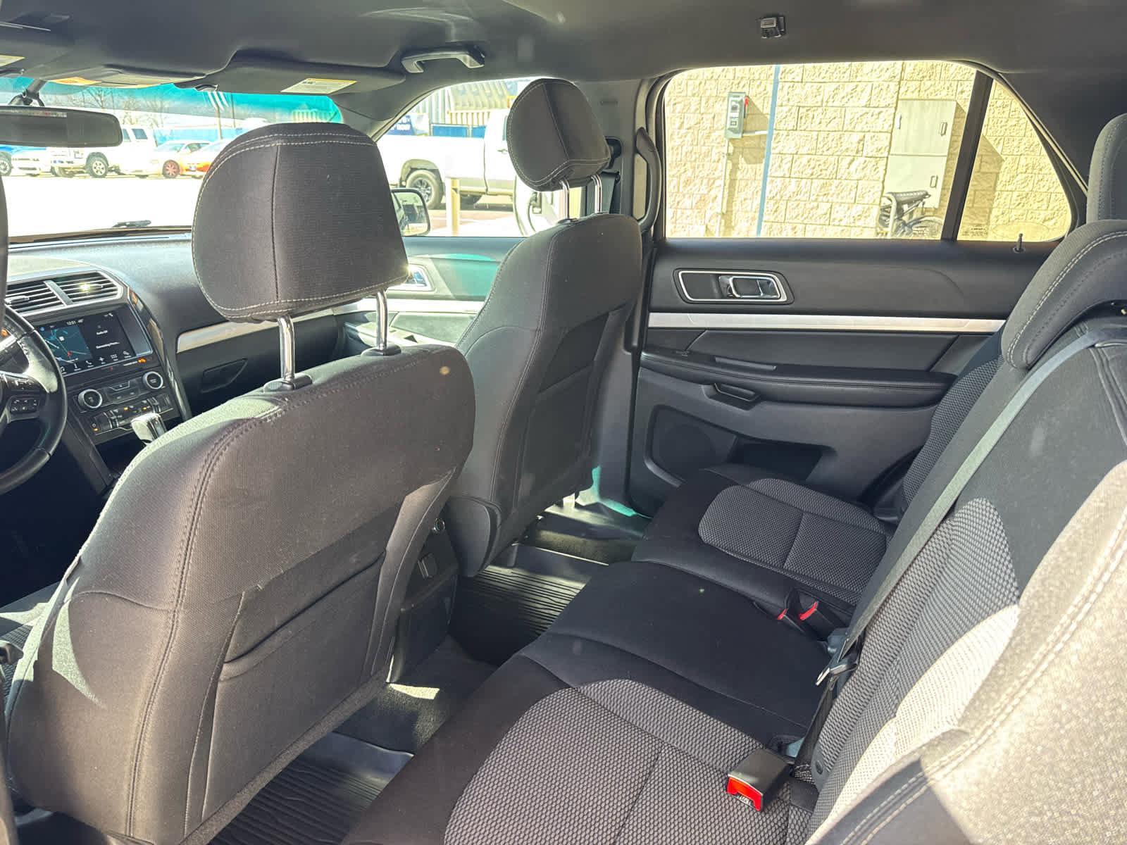 Used 2017 Ford Explorer XLT w/ Equipment Group 201A image 26