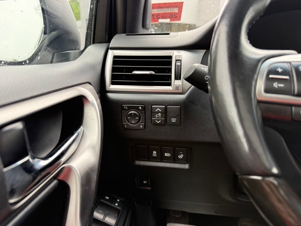 Used 2022 Lexus GX 460 Premium w/ Accessory Package AWD/4WD image 43