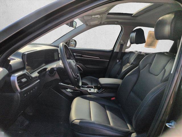 Used 2025 Kia Telluride S image 17