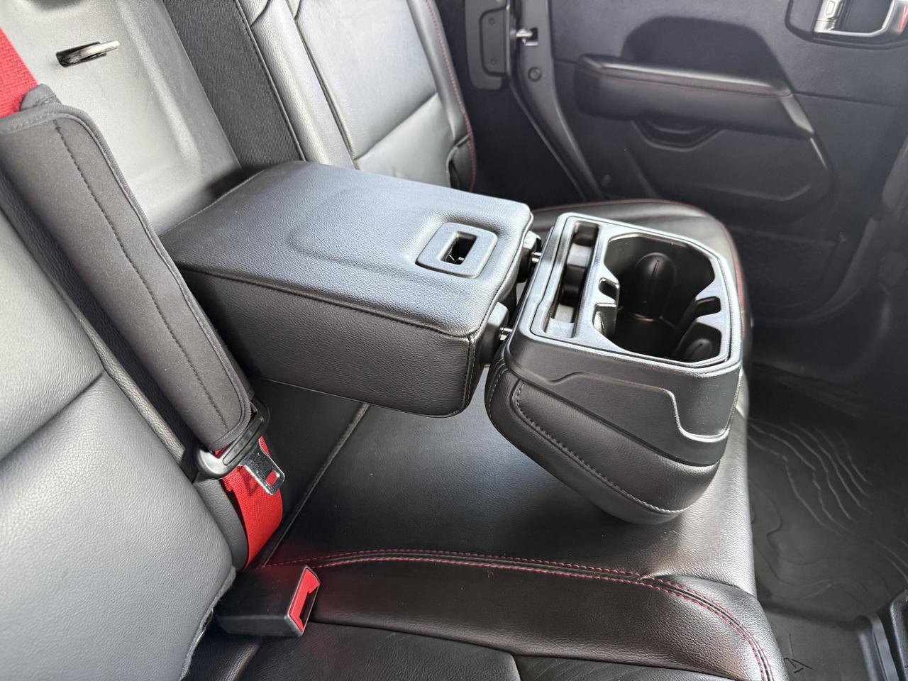 Used 2020 Jeep Wrangler Unlimited Rubicon w/ Quick Order Package 28Y Recon AWD/4WD image 42
