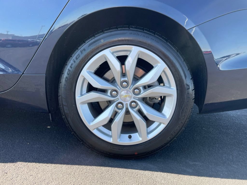 Used 2017 Chevrolet Impala LT w/ Leather Package FWD image 24