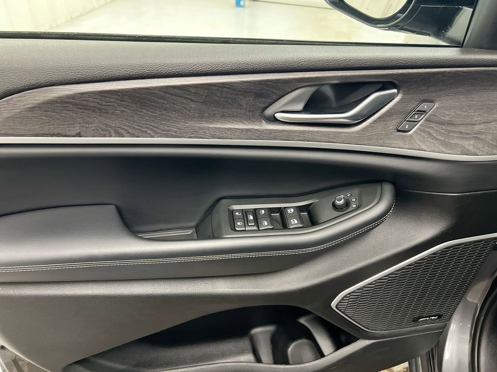 Used 2021 Jeep Grand Cherokee L Limited image 22