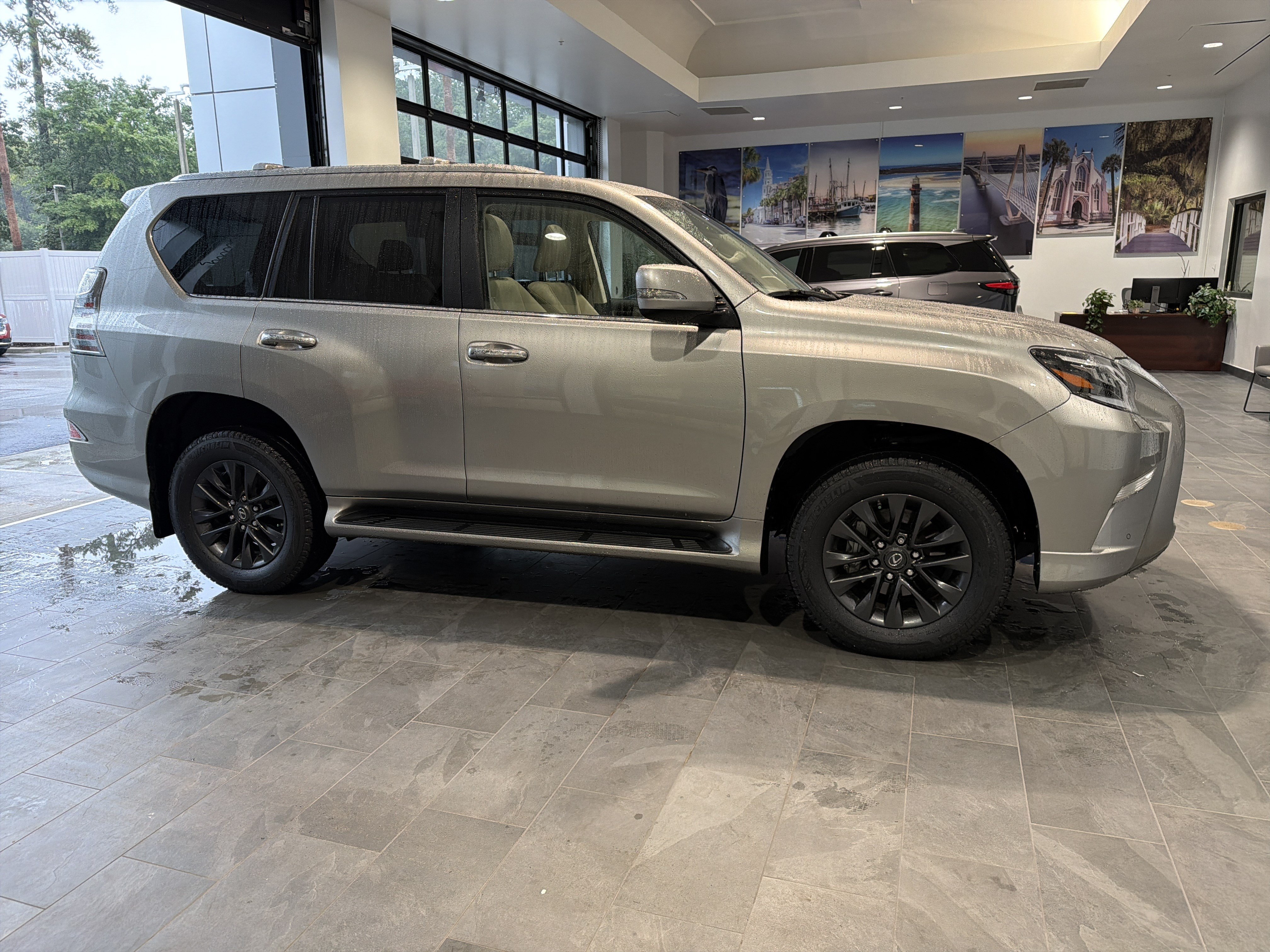 Certified 2023 Lexus GX 460 Premium w/ Premium Package AWD/4WD image 12