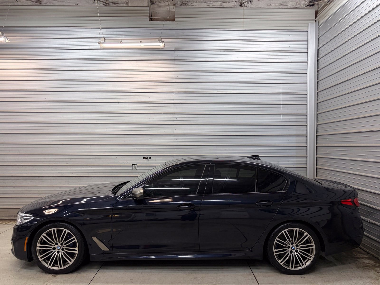 Used 2020 BMW M550i xDrive w/ Premium Package AWD/4WD image 6