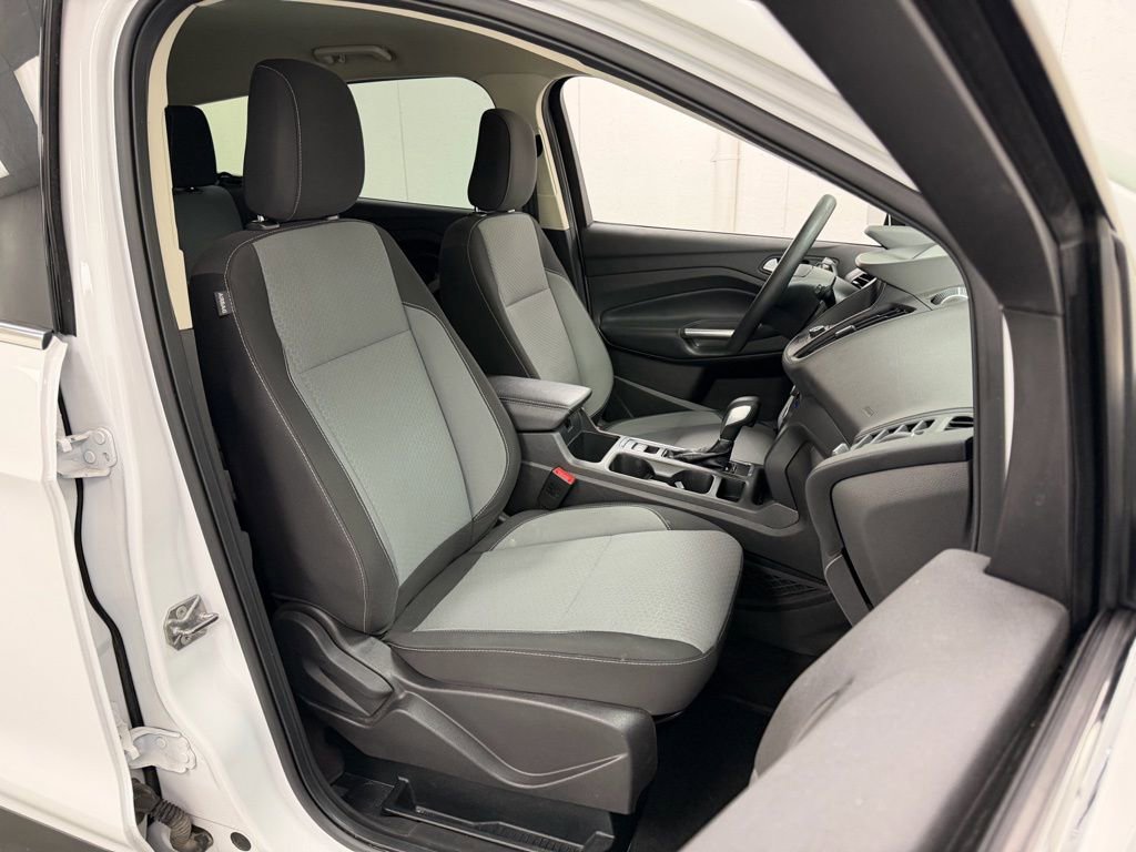 Used 2019 Ford Escape SE image 11