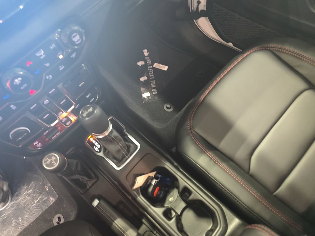 New 2026 Jeep Wrangler Unlimited Rubicon AWD/4WD image 25
