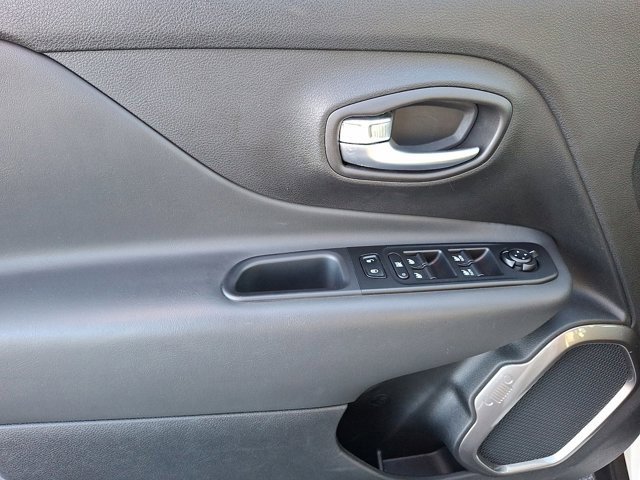 Certified 2022 Jeep Renegade Limited image 14