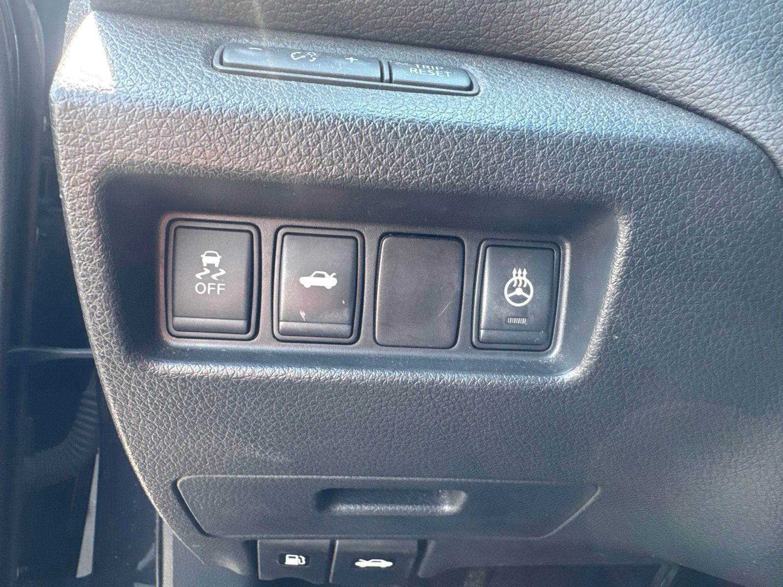 Used 2015 Nissan Altima 2.5 SL FWD image 19