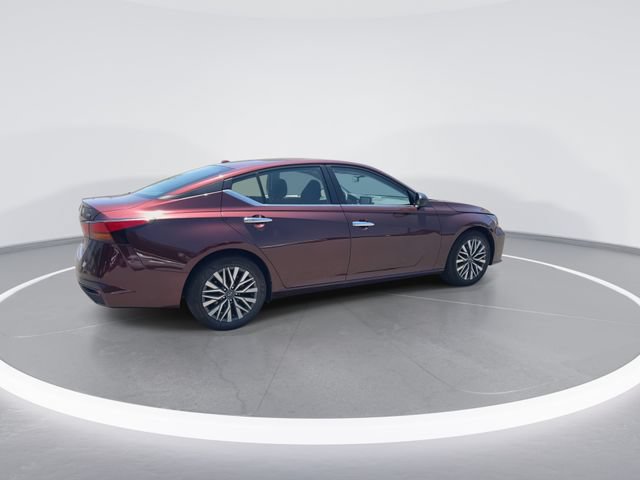 Used 2024 Nissan Altima 2.5 SV FWD image 8