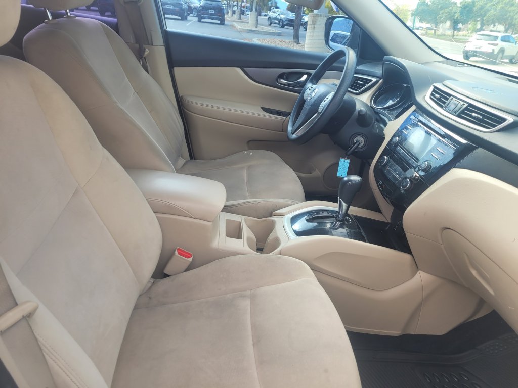 Used 2016 Nissan Rogue S FWD image 26