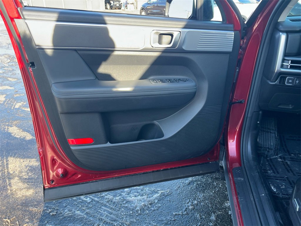 Used 2025 Hyundai Santa Fe XRT w/ Tow & Go Package image 11