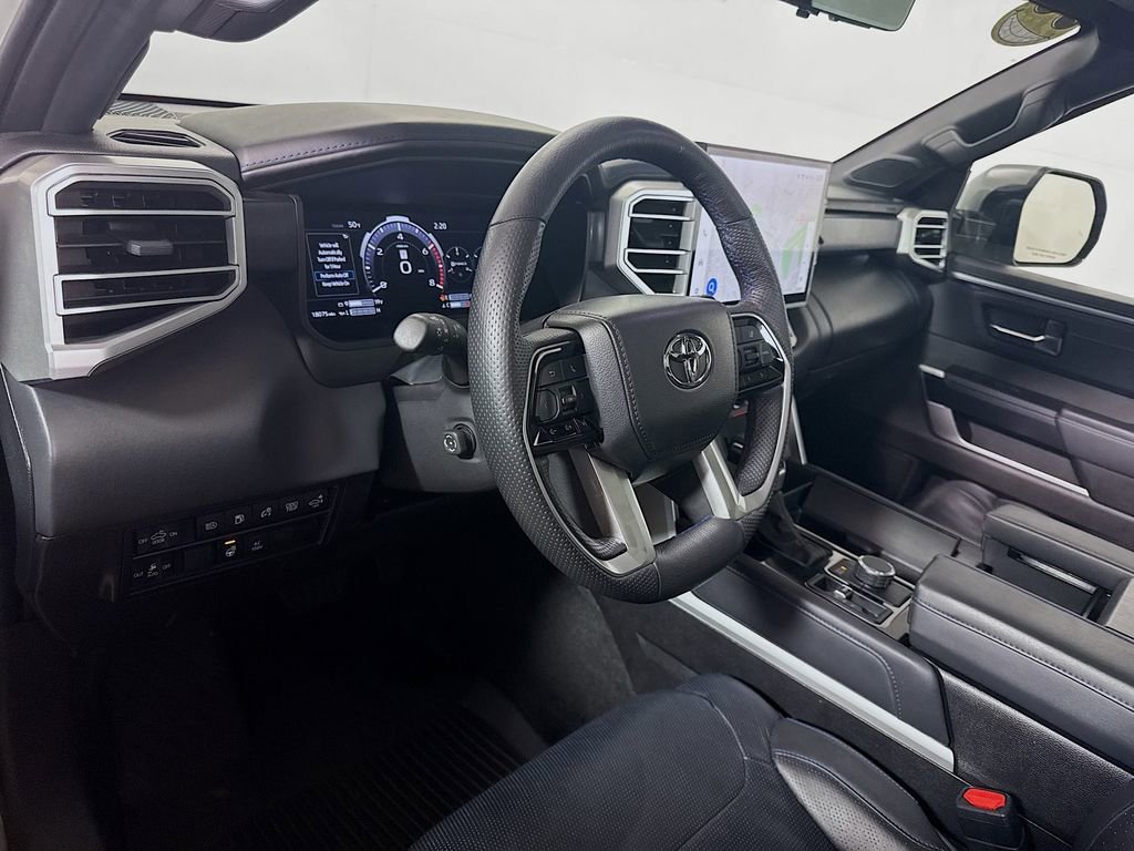 Used 2025 Toyota Tundra Platinum AWD/4WD image 10