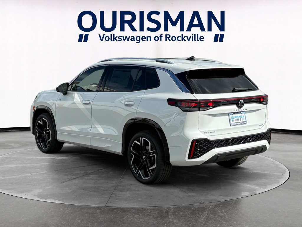 New 2026 Volkswagen Tiguan SEL R-Line AWD/4WD image 4