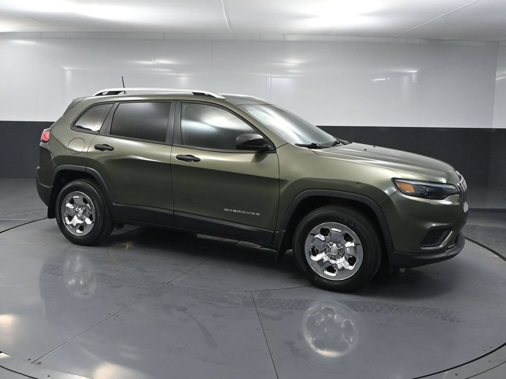 Used 2020 Jeep Cherokee Sport w/ Cold Weather Group AWD/4WD image 3