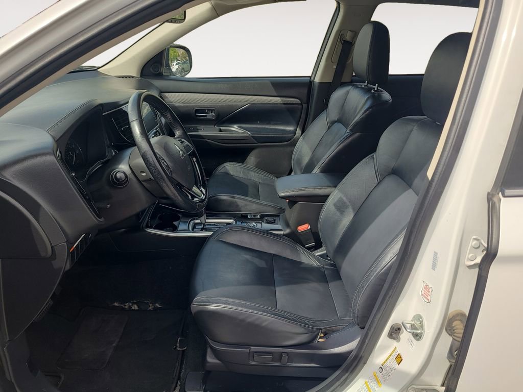 Used 2019 Mitsubishi Outlander SEL AWD/4WD image 9
