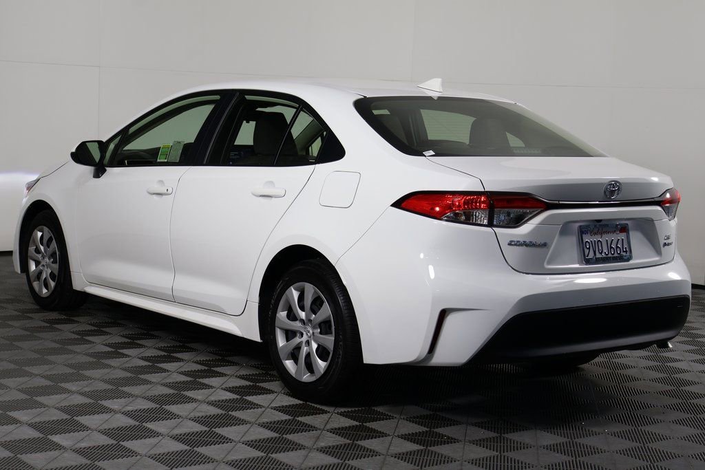Used 2026 Toyota Corolla LE image 6