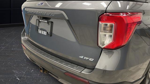 Used 2021 Ford Explorer XLT w/ XLT Sport Appearance Package image 33