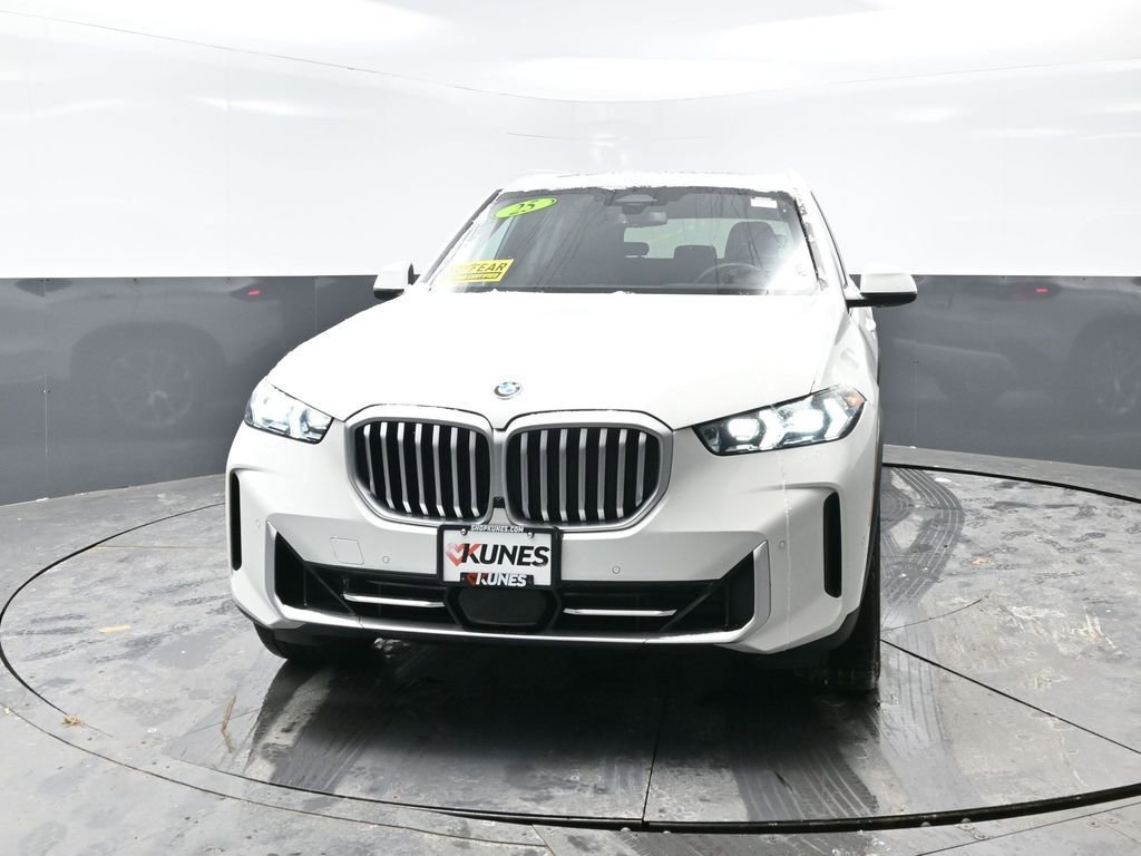 Used 2025 BMW X5 xDrive50e image 8