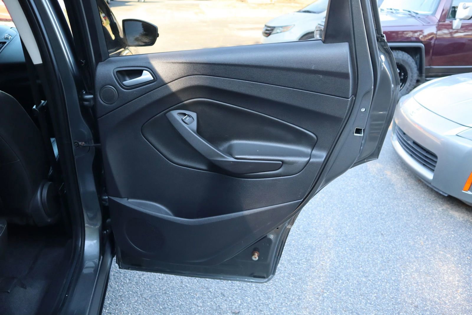 Used 2013 Ford Escape Titanium w/ Parking Technology Pkg image 18