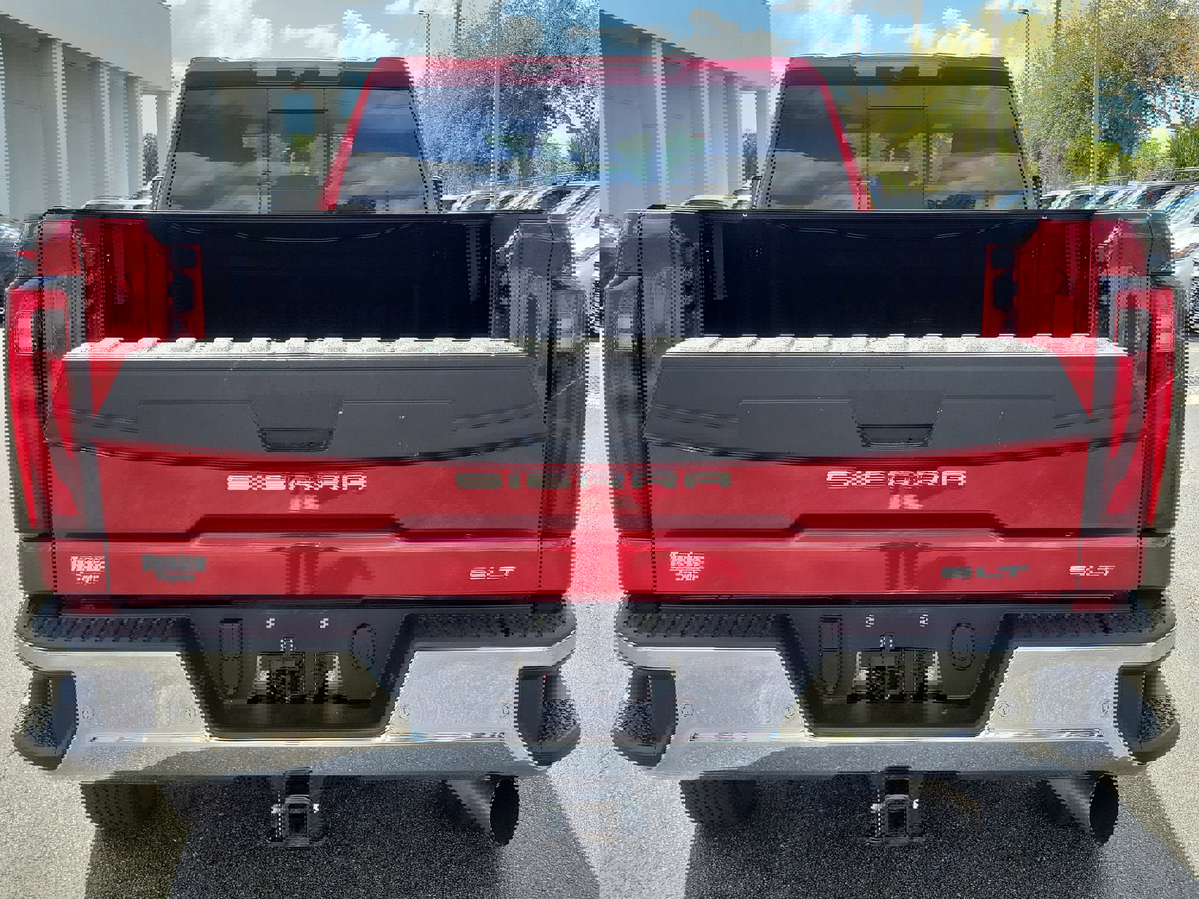 Used 2025 GMC Sierra 2500 SLT w/ SLT Premium Package image 11