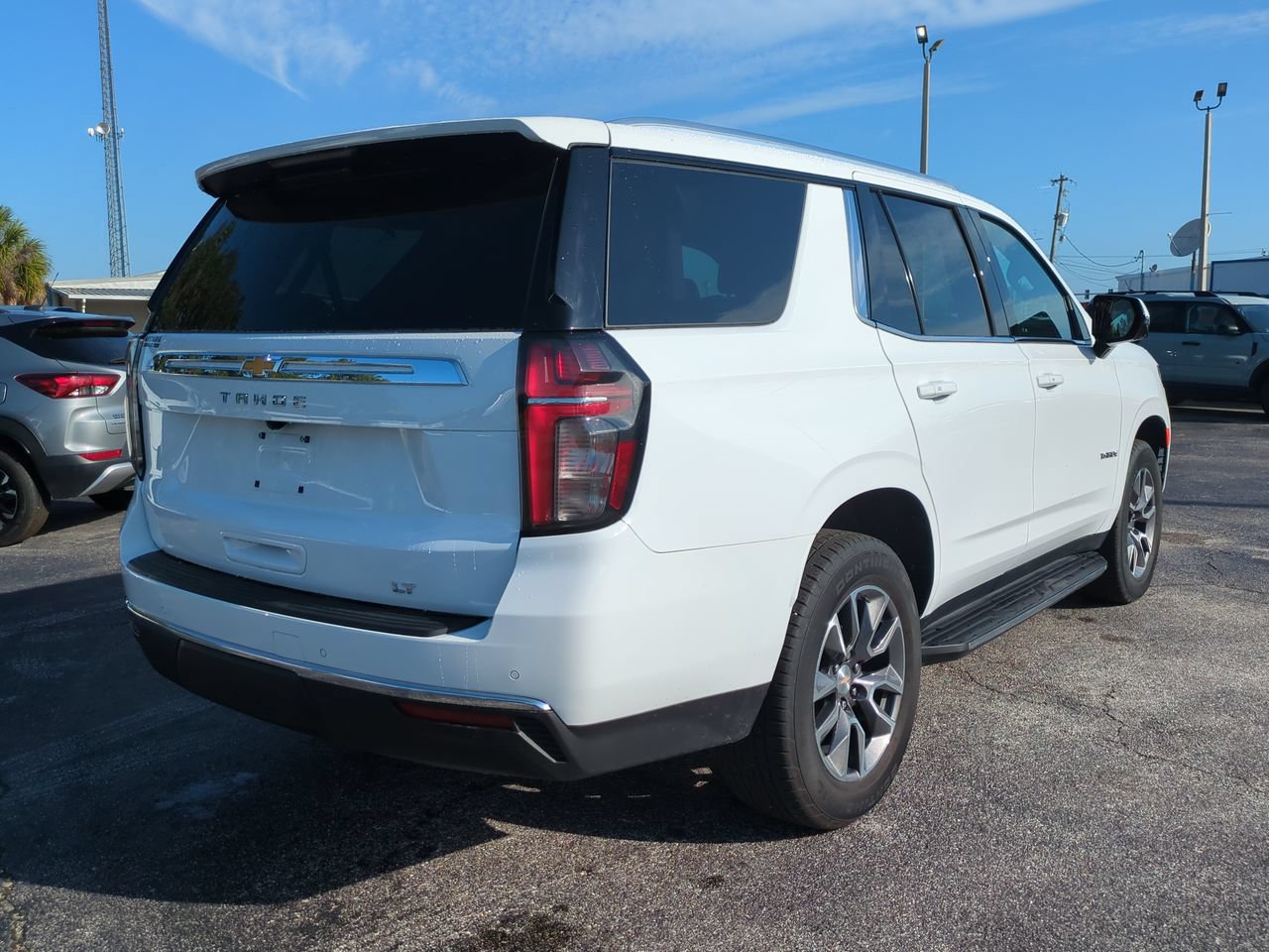 Used 2022 Chevrolet Tahoe LT w/ LT Signature Plus Package RWD image 4