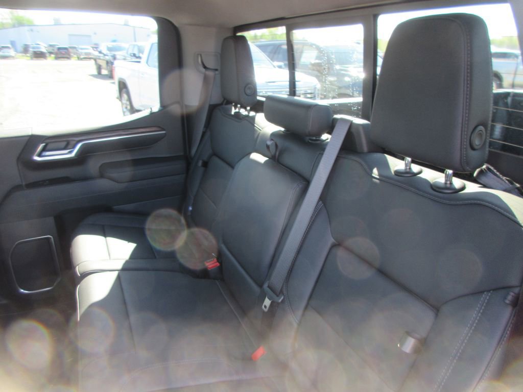 New 2026 GMC Sierra 1500 SLT w/ SLT Premium Plus Package image 13