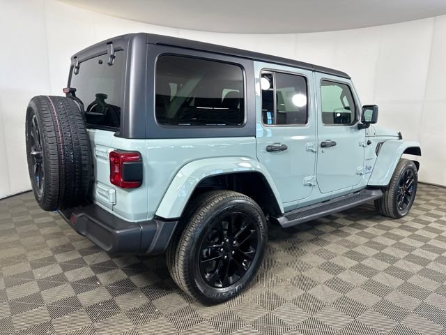 Used 2023 Jeep Wrangler Unlimited Sahara w/ Cold Weather Group image 3