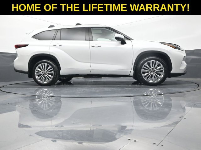 Used 2025 Toyota Highlander Platinum AWD/4WD image 53