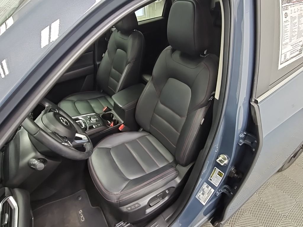 Used 2023 MAZDA CX-5 Carbon Edition image 29