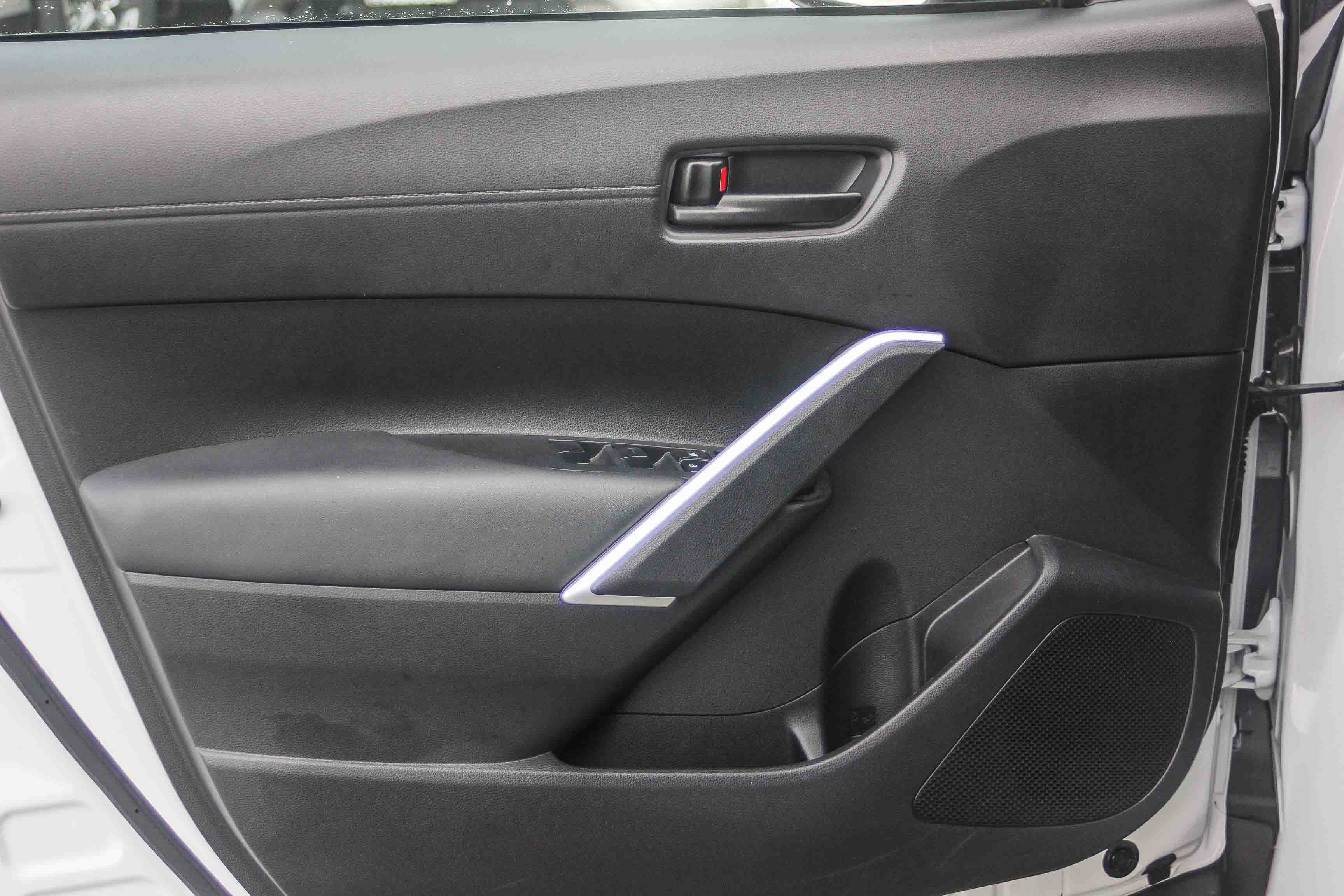 Used 2023 Toyota Corolla Cross LE image 24