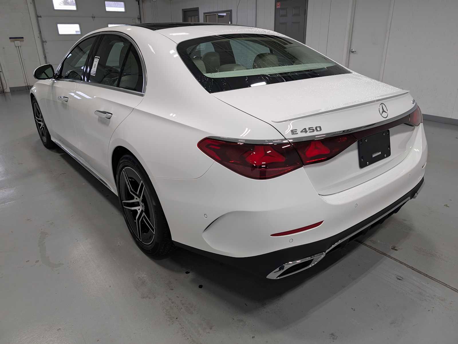 New 2026 Mercedes-Benz E 450 4MATIC Sedan image 10