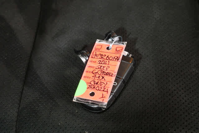 Used 2021 Jeep Grand Cherokee Laredo X image 36