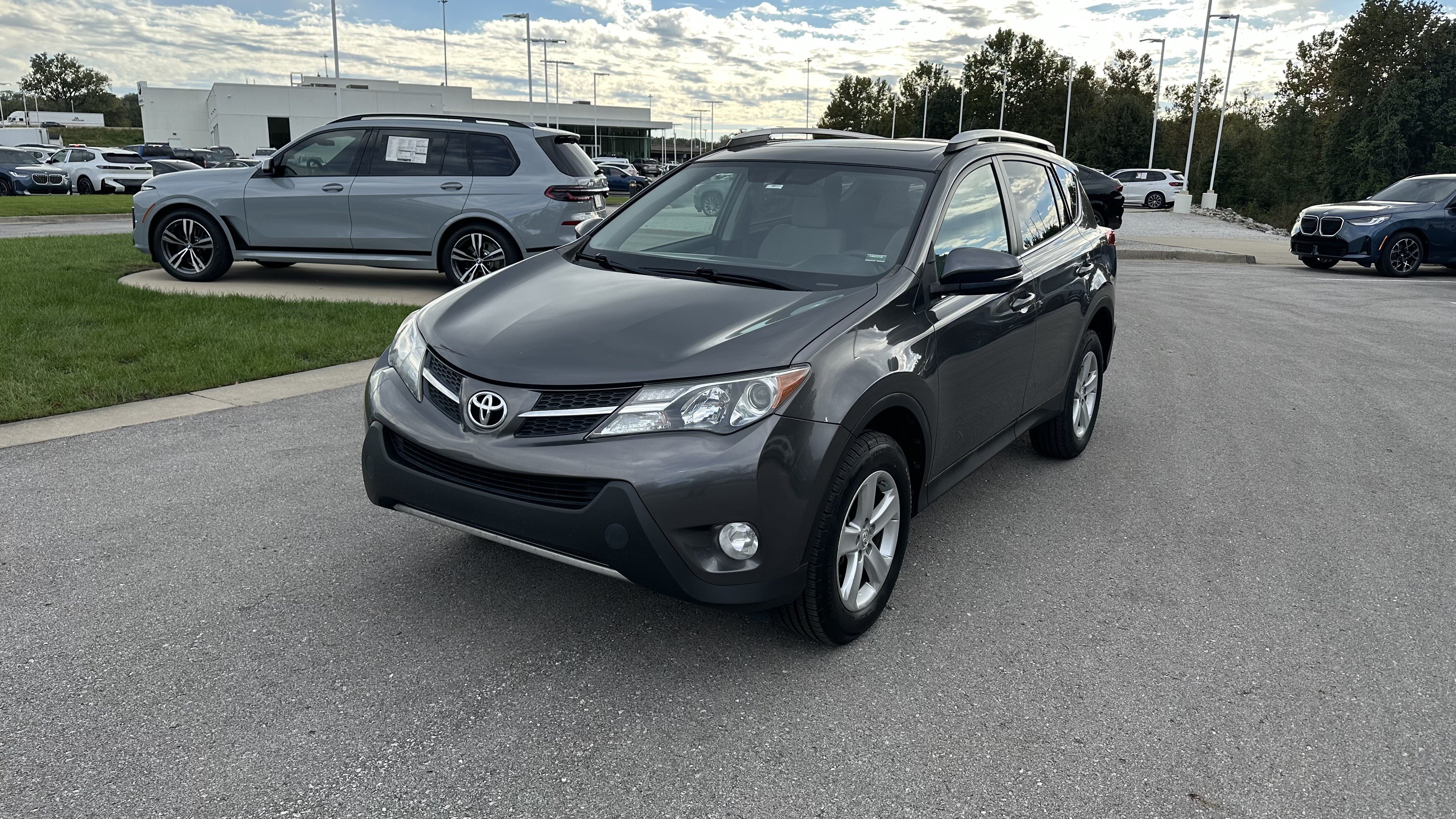 Used 2014 Toyota RAV4 XLE AWD/4WD image 5