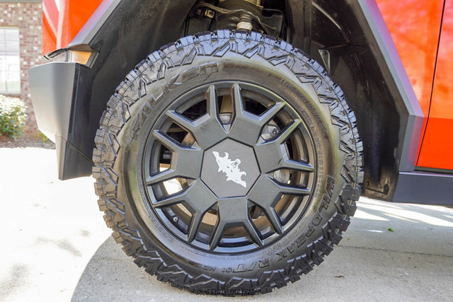 Used 2024 Tesla Cybertruck Cyberbeast AWD/4WD image 44