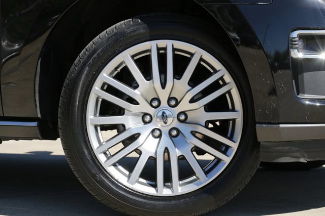 Used 2024 Ford Expedition Limited image 2
