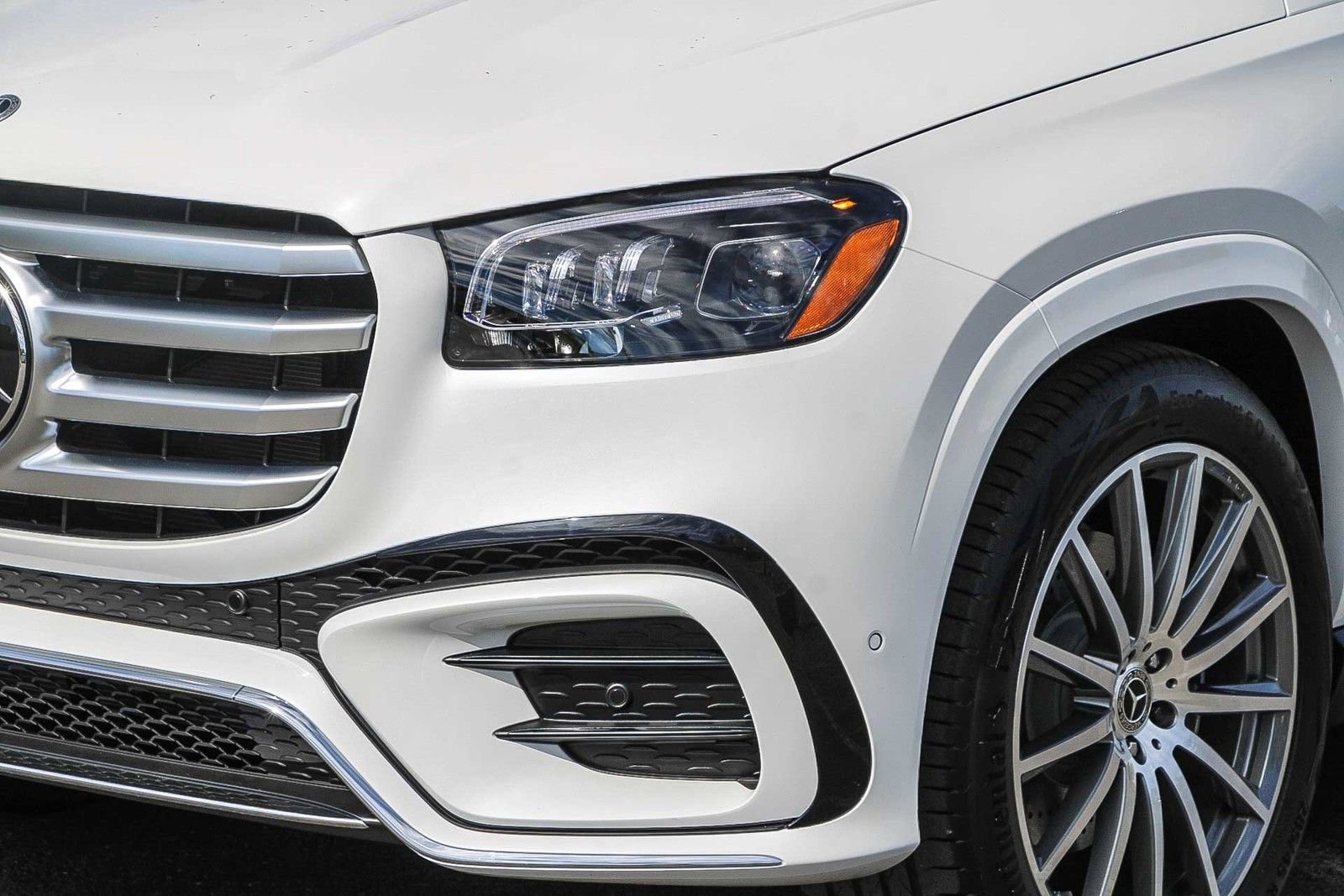 New 2026 Mercedes-Benz GLS 580 4MATIC image 8