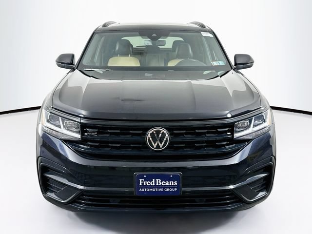 Certified 2023 Volkswagen Atlas Cross Sport SEL R-Line AWD/4WD image 2