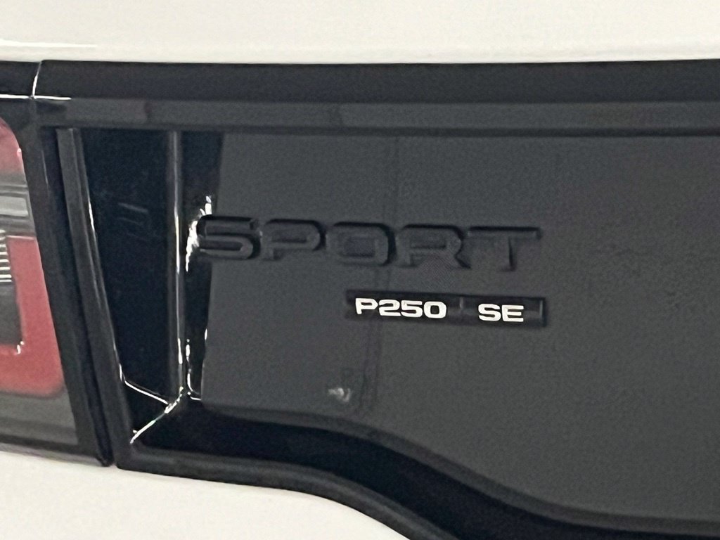 Used 2020 Land Rover Discovery Sport SE AWD/4WD image 34