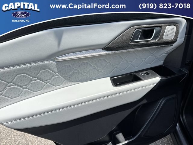 Certified 2025 Ford Explorer Platinum w/ Ultimate Package AWD/4WD image 17
