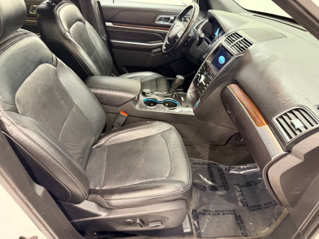Used 2017 Ford Explorer Limited AWD/4WD image 30