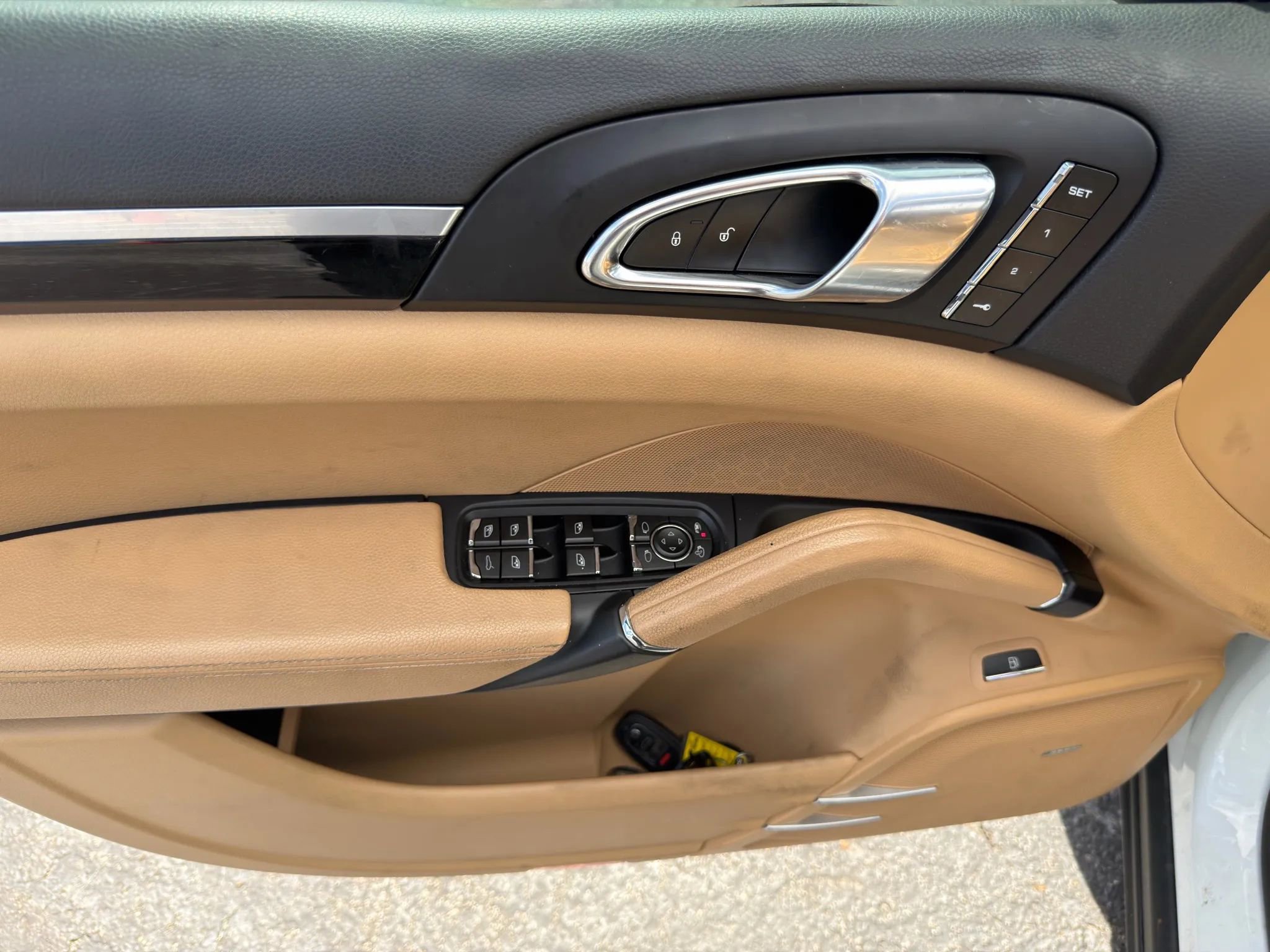 Used 2016 Porsche Cayenne S w/ Premium Package image 19