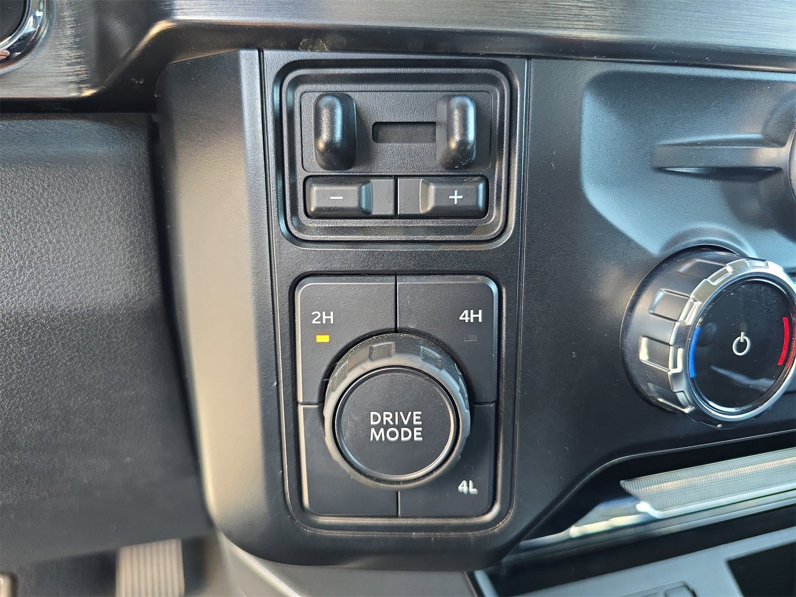 Used 2024 Ford F450 Lariat image 20