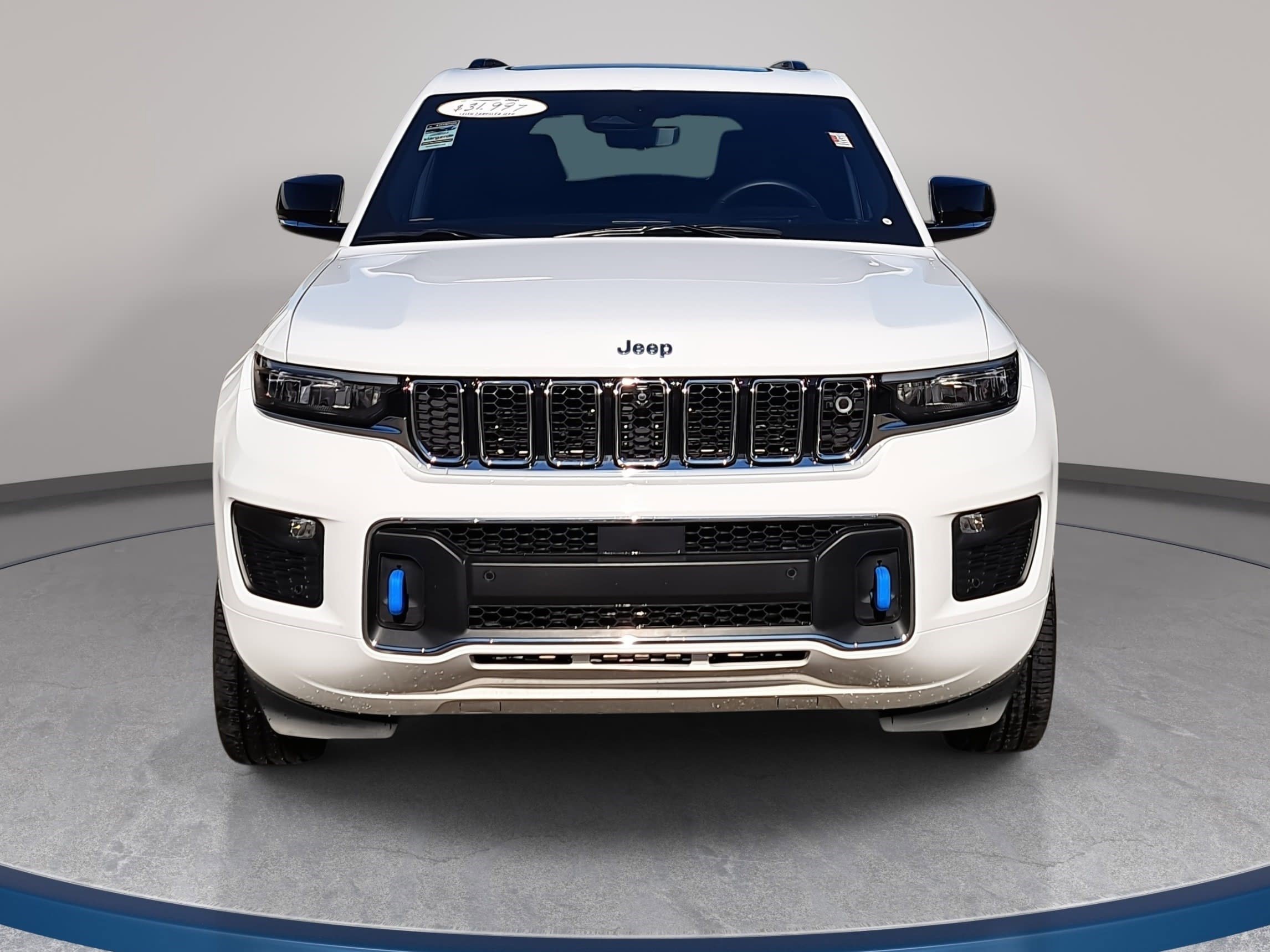 Used 2023 Jeep Grand Cherokee Overland w/ Advanced Protech Group III image 2