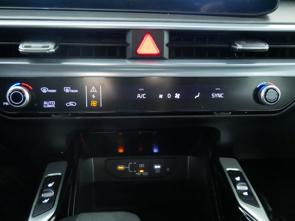 Certified 2025 Kia Sorento SX Prestige image 29