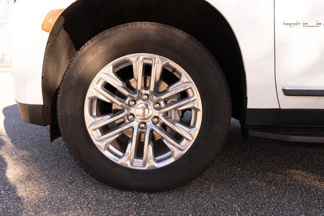 Used 2023 GMC Yukon XL SLT image 40
