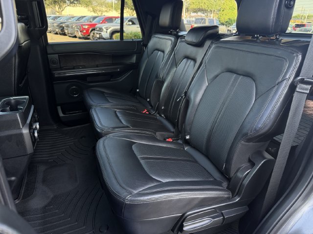 Used 2018 Ford Expedition Limited w/ Equipment Group 302A RWD image 25