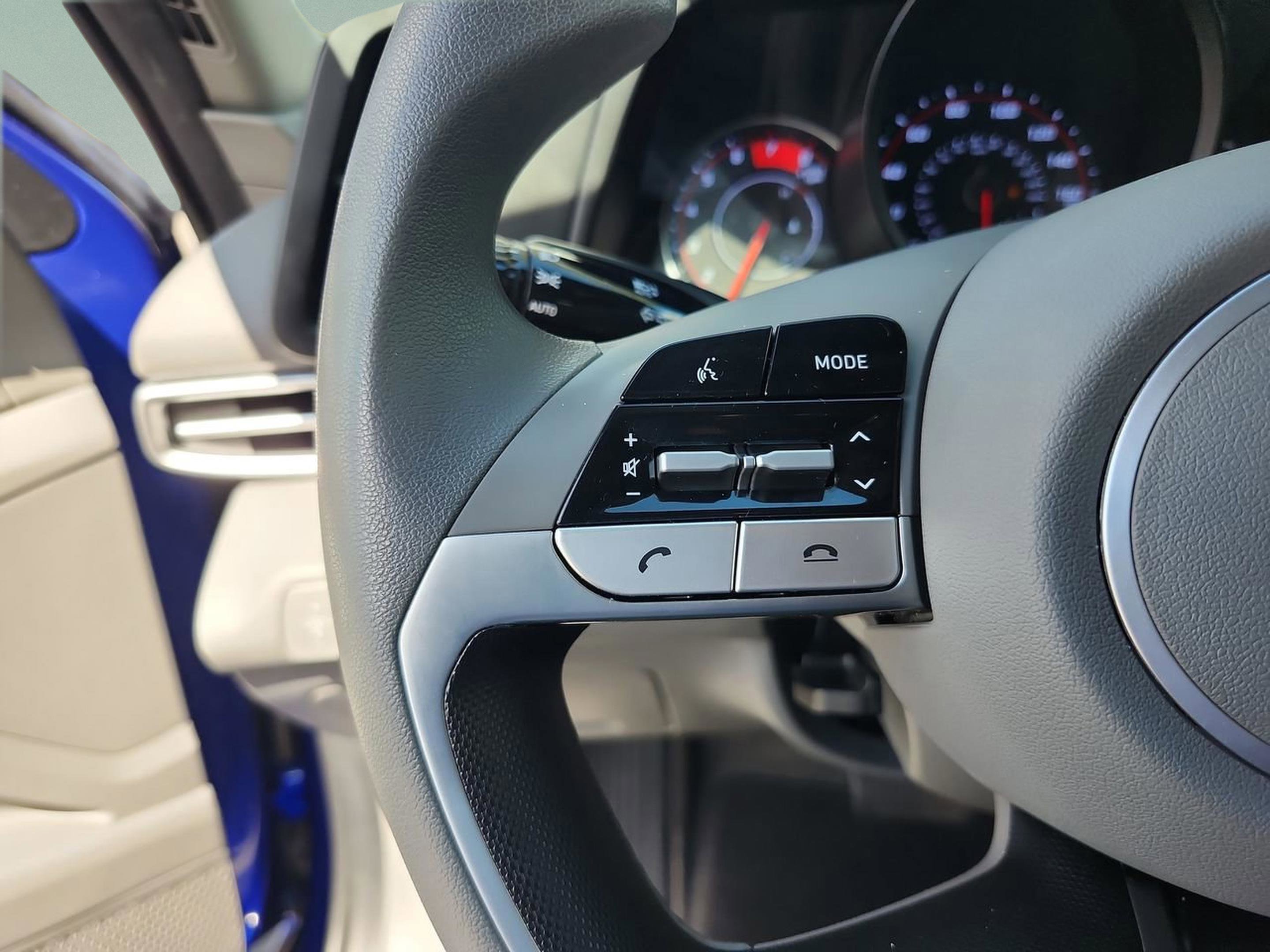 Certified 2023 Hyundai Elantra SEL image 12