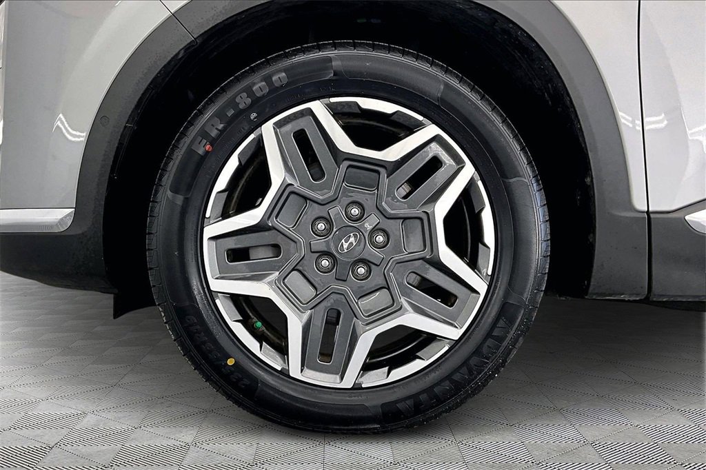 Used 2023 Hyundai Santa Fe Limited image 9